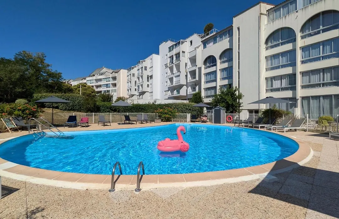 Residence Avec Piscine Face Au Port 200M Plage-1