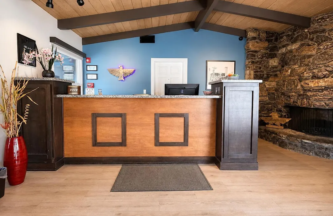 Thunderbird Lodge-1