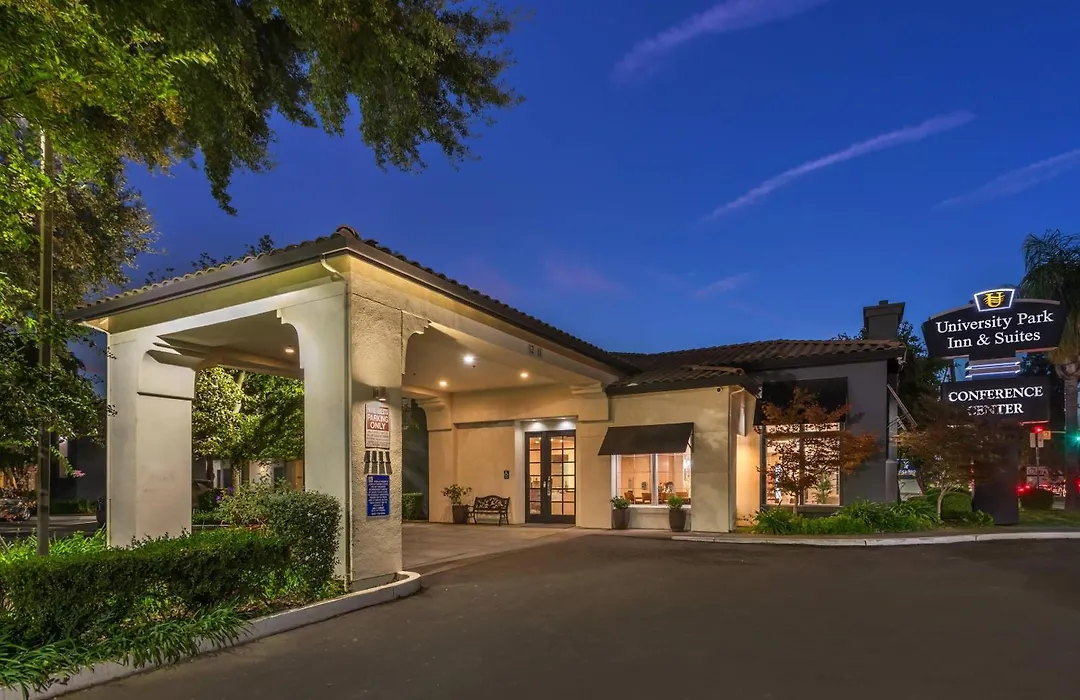 University Park Inn & Suites, An Ascend Collection Hotel-1