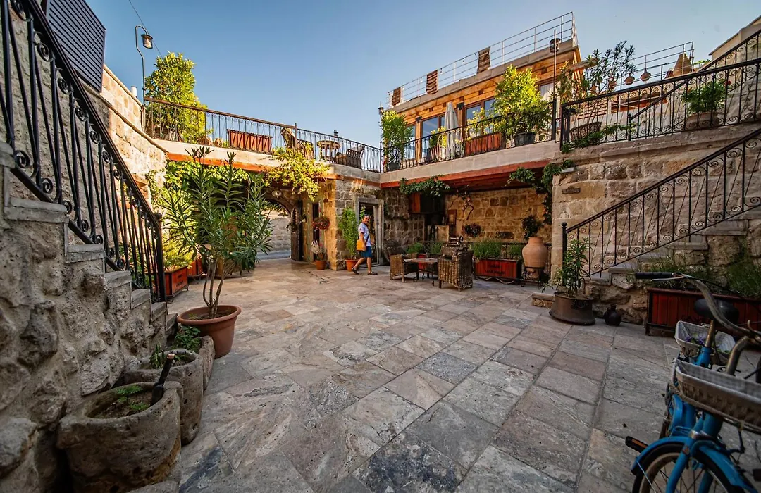 Chelebi Cave House-1