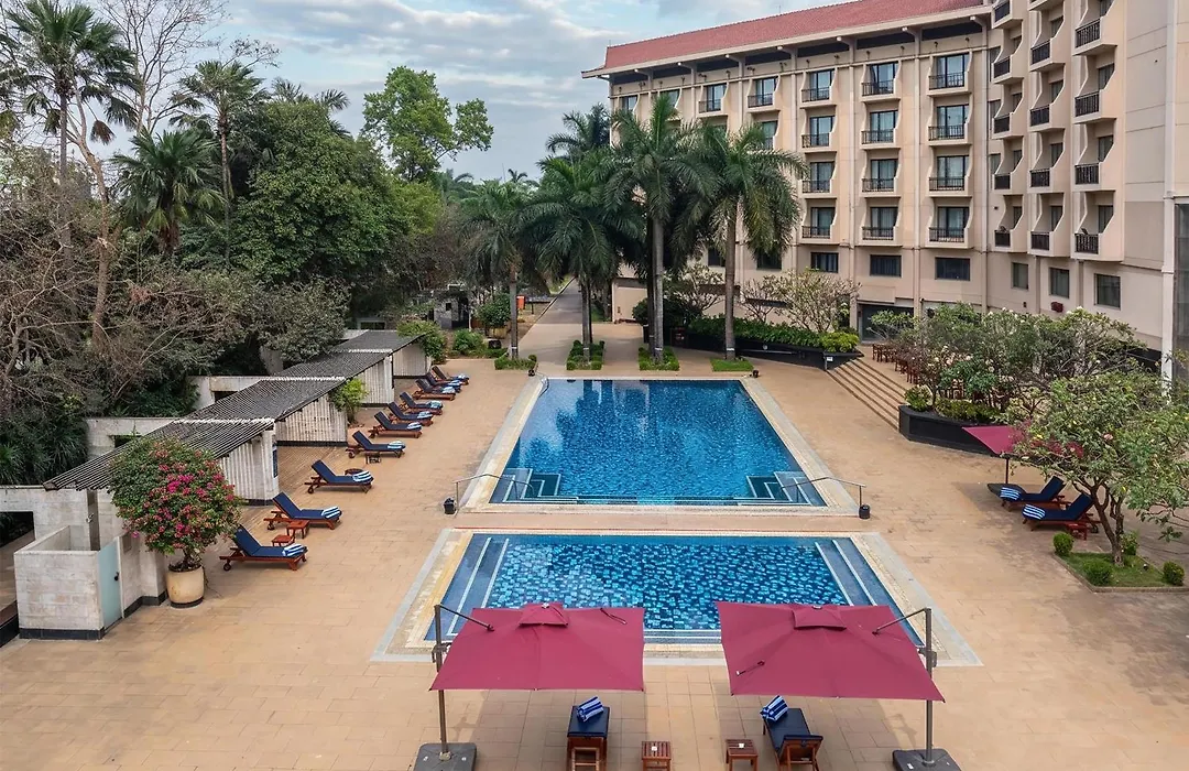 Radisson Blu Dhaka Water Garden-1