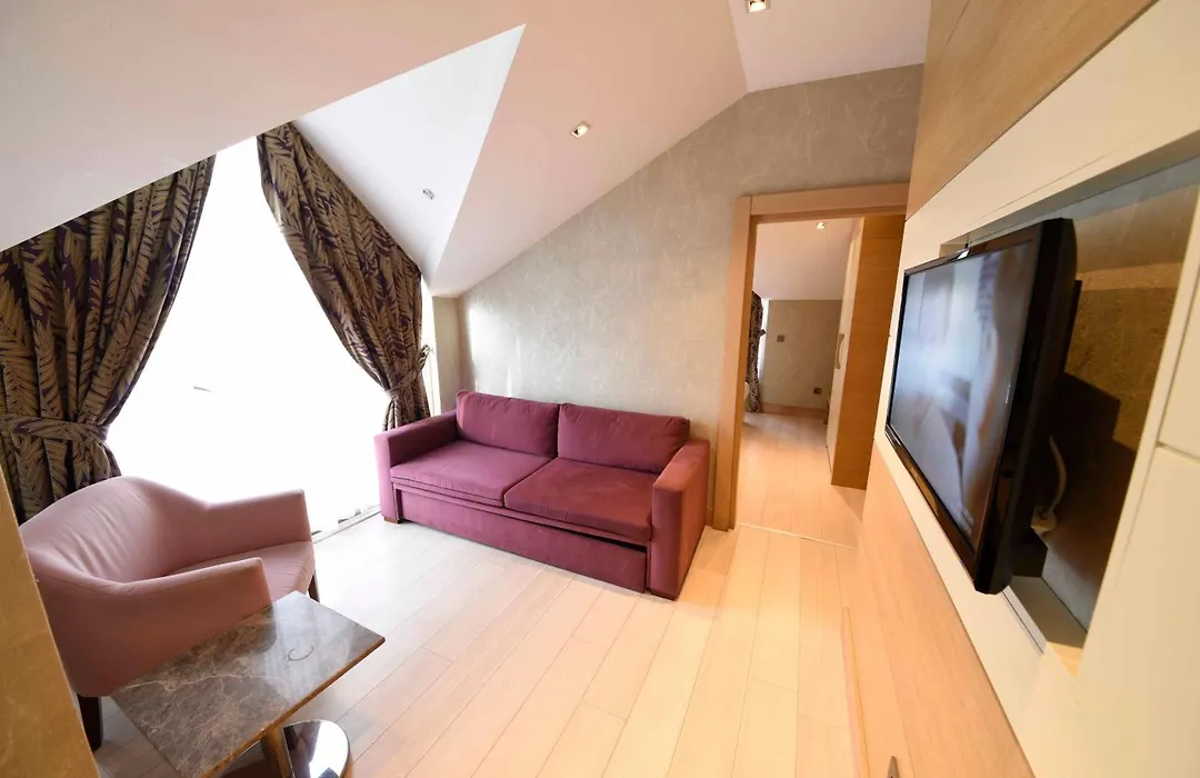 Le Mirage Hotel-1