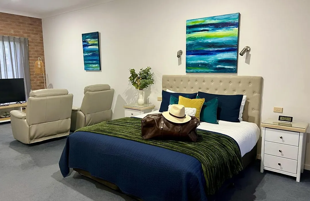 Coastal Waters Motor Inn-1