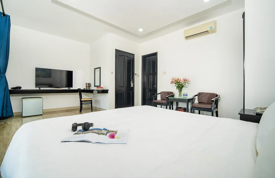 La Maison Danang Beach Hotel-1
