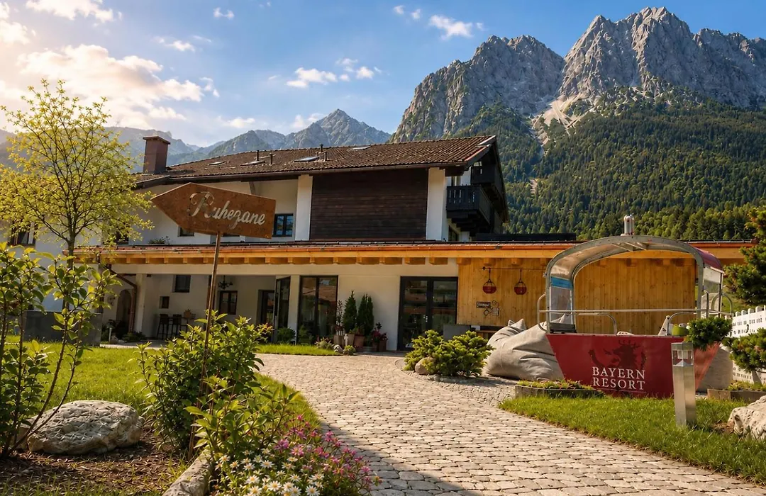 Bayern Resort Hotel - Adults only - mit Zugspitzblick - Eibsee-Nähe - Wellnessbereich - Naturpool im Sommer-1