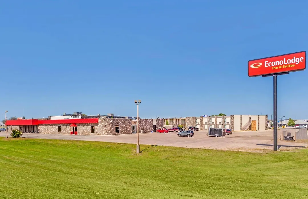 Econo Lodge Inn & Suites Brookings-1