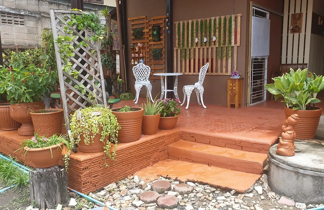 Little Guest House Hotel-1