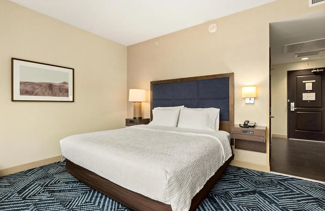 Hampton Inn & Suites Los Angeles - Glendale-1