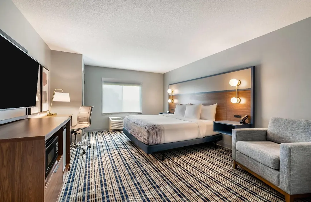 Americinn By Wyndham Fairfield-1
