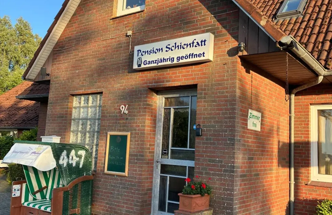 Hotel Pension Schienfatt am Dornumersieler Tief-1