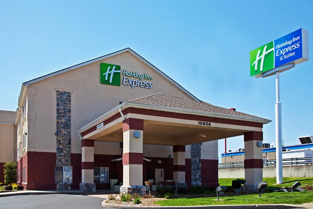 Holiday Inn Express Hotel & Suites Harrison-1