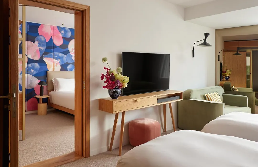 The Botree London, Curio Collection By Hilton-1