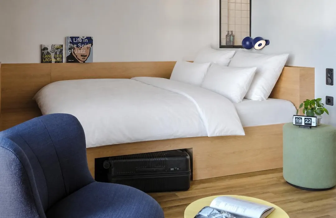 STAYERY Gütersloh Hauptbahnhof-1