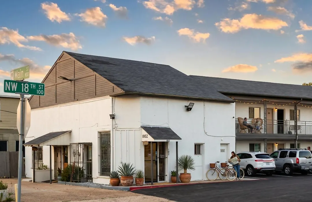 Exclusivo Inn By Oyo Grand Prairie, Tx-1
