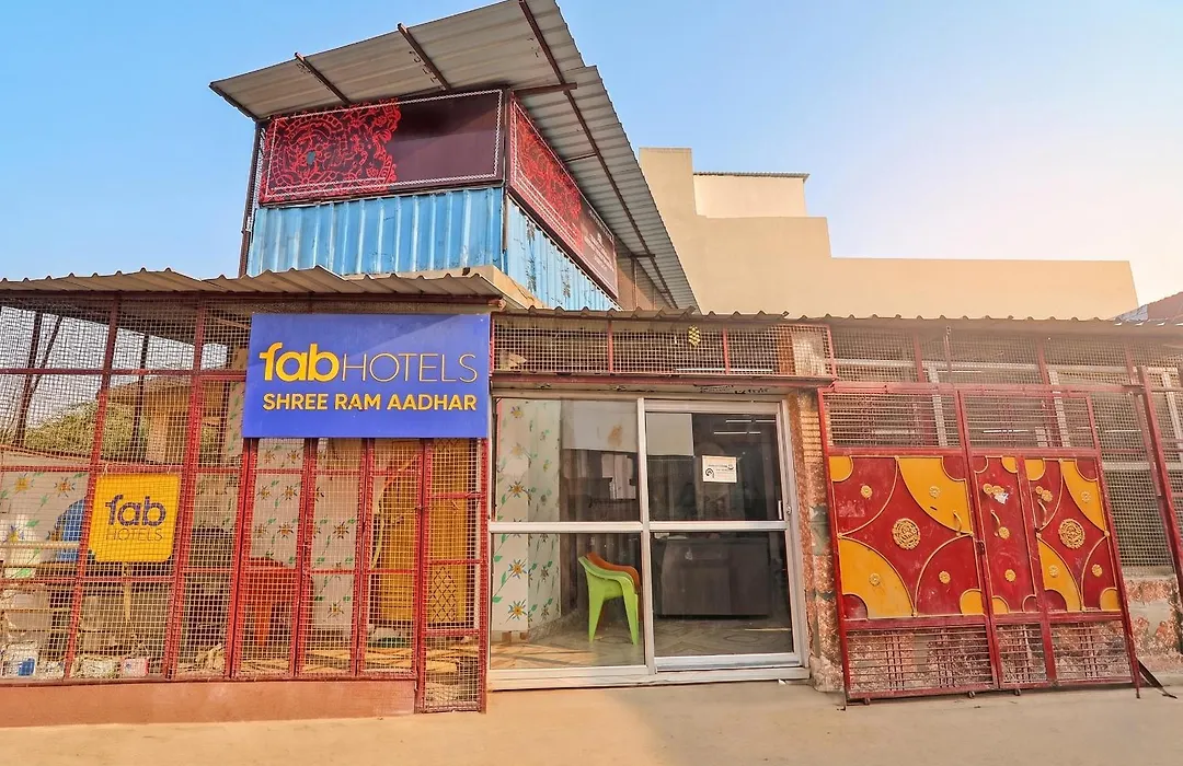 Fabhotel Shree Ram Aadhar-1