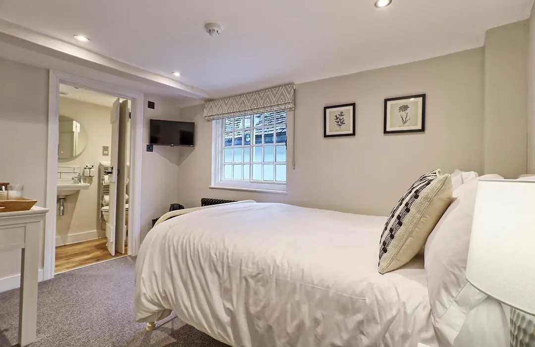 Noble Goose Rooms-1