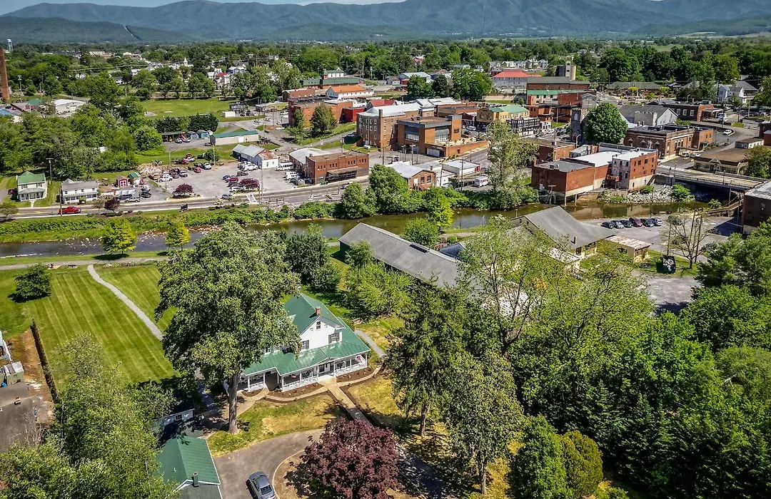The Legacy Inn-1