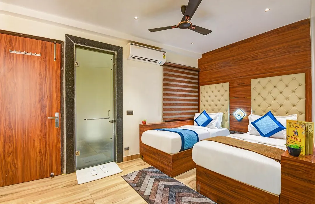 Hotel Le Grand - Walk-In From Rk Ashram Metro Station-1