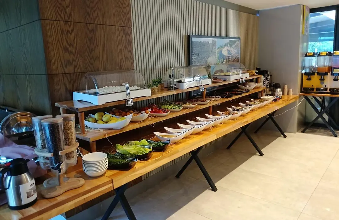 Sam Hotel-1