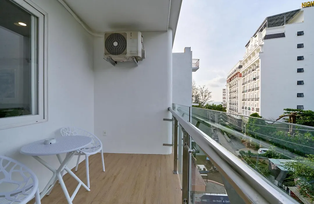 Summer Dream Hotel-1