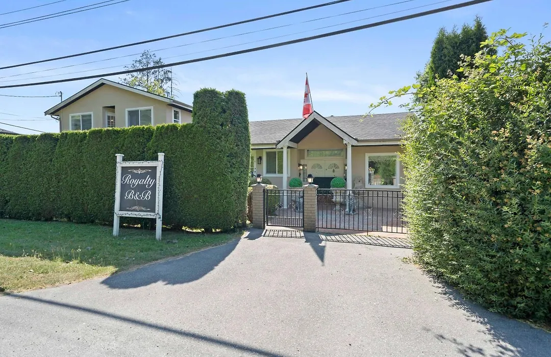 Royalty B&B-1