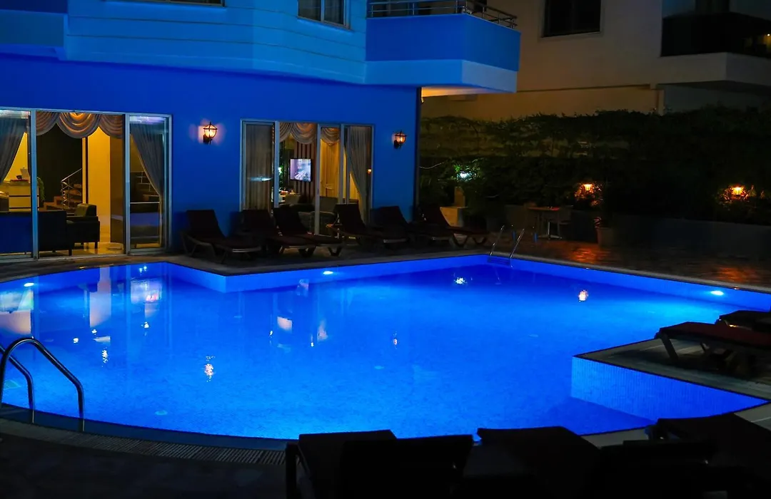 Hawaii Suite Beach Hotel-1