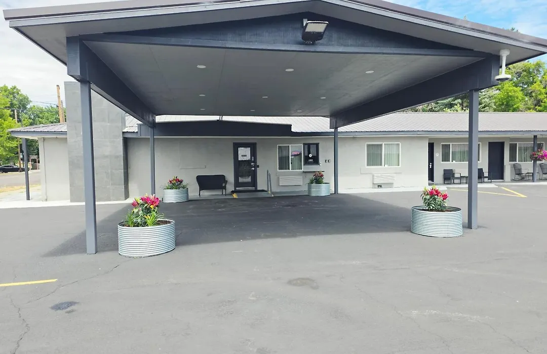 Oregon Trail Inn And Suites-1