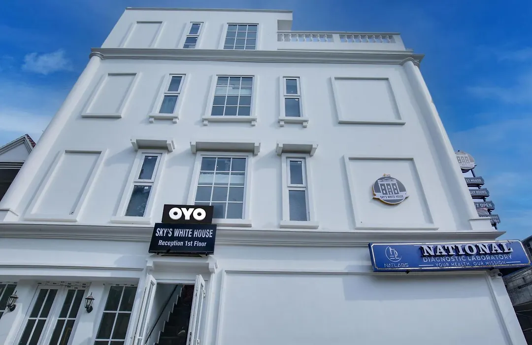 Hotel O Sky White House-1
