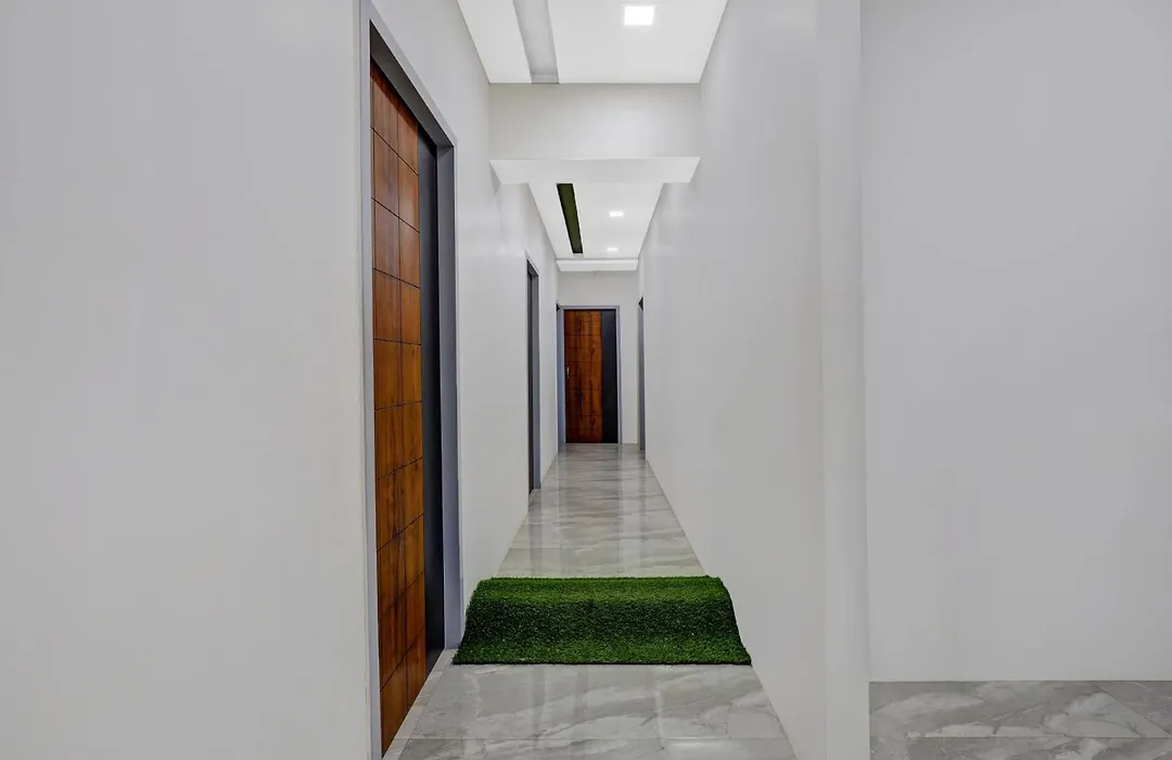 Hotel O Off Hotel Room-1