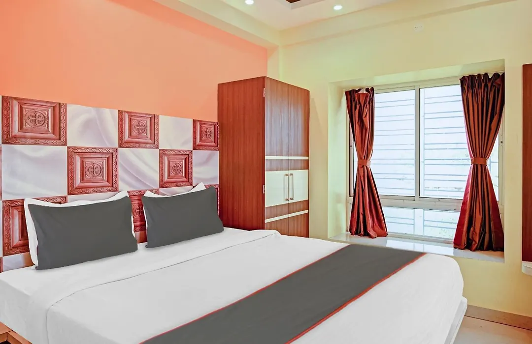 Collection O New Avro Hotel Near Eco Park-1