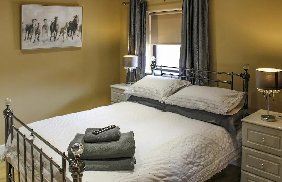 Beech Tree Park Cottages-1