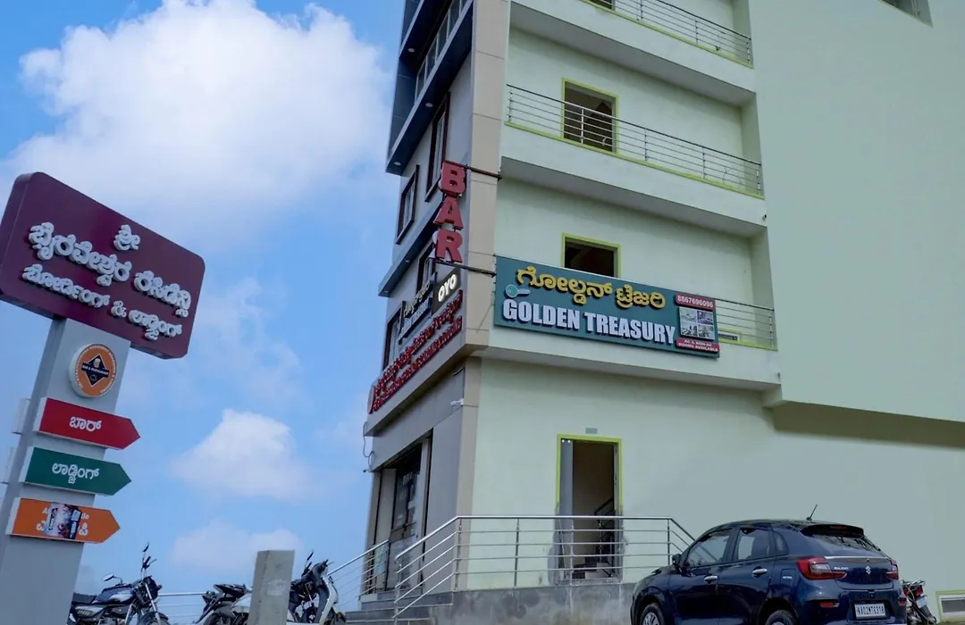 Oyo Flagship Golden Treasury-1