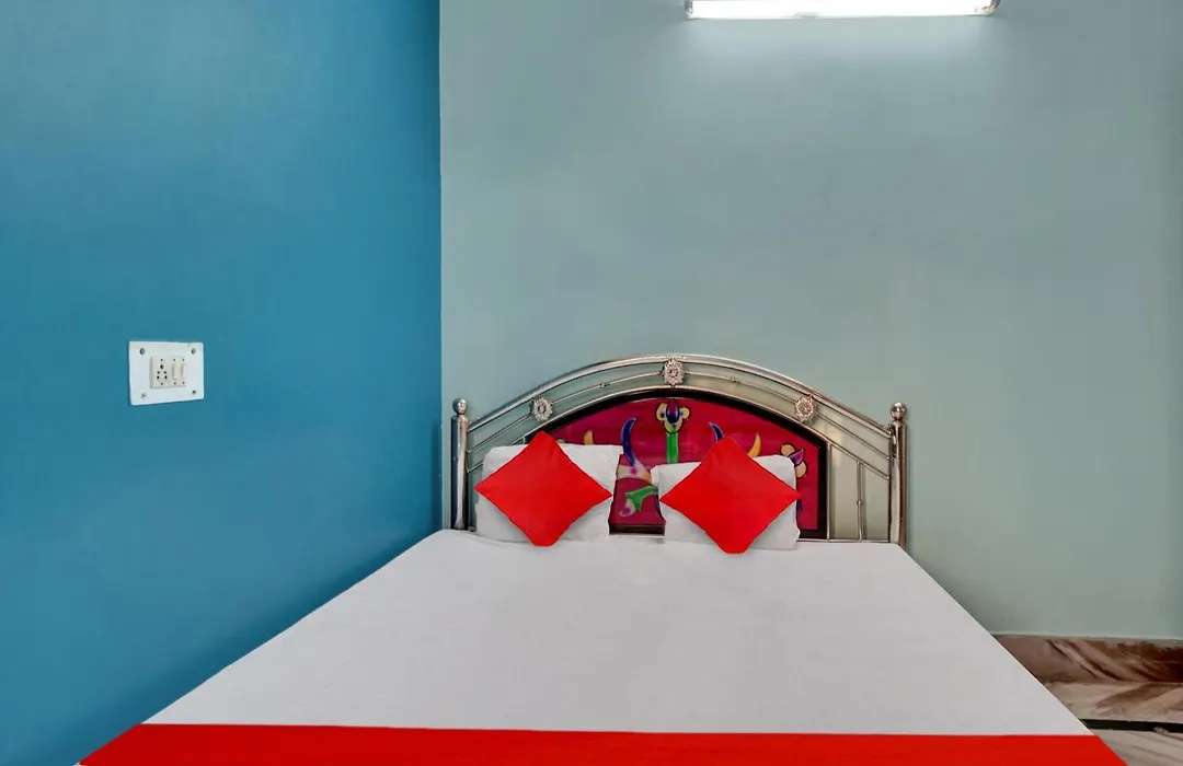 Oyo Flagship 81326 Amba Guest House-1