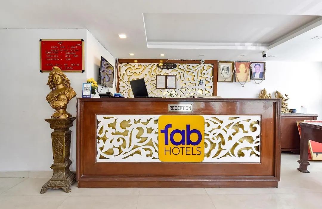Fabhotel Royal Classic-1