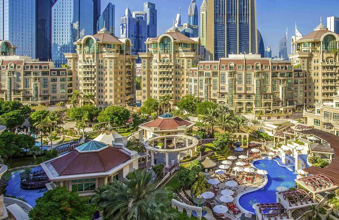 Swissotel Al Murooj Dubai-1
