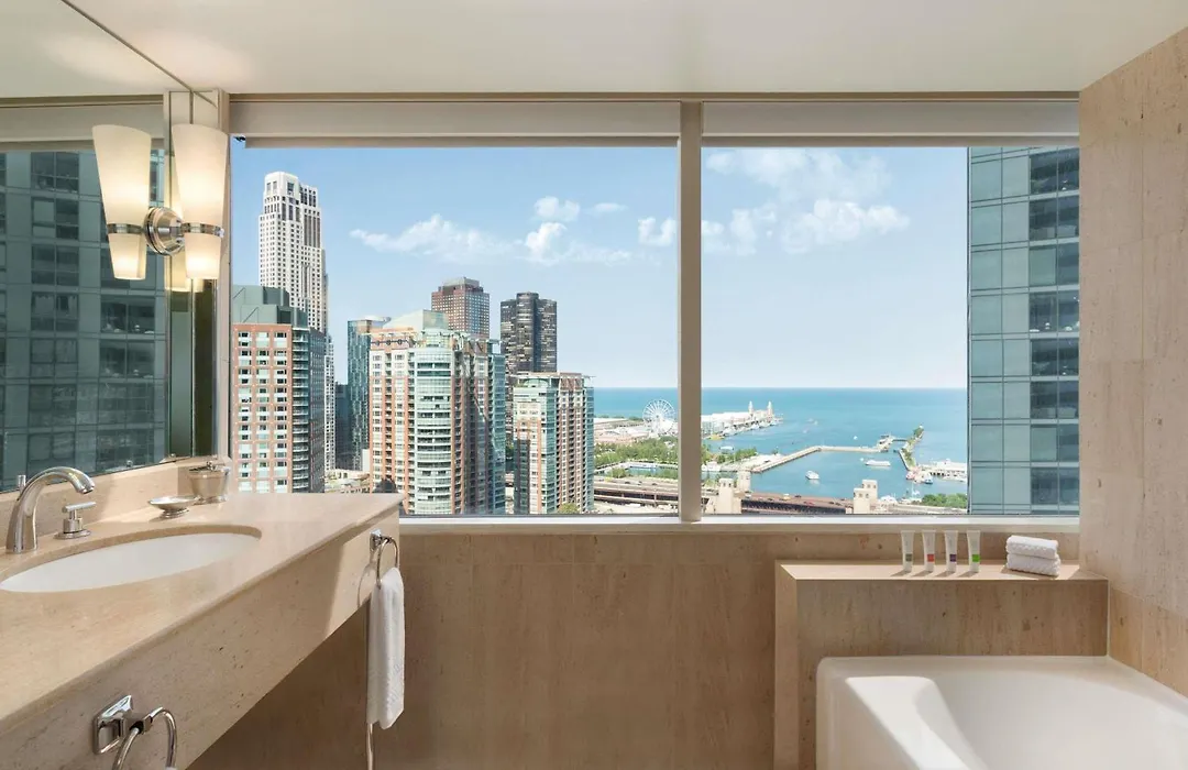 Swissotel Chicago-1