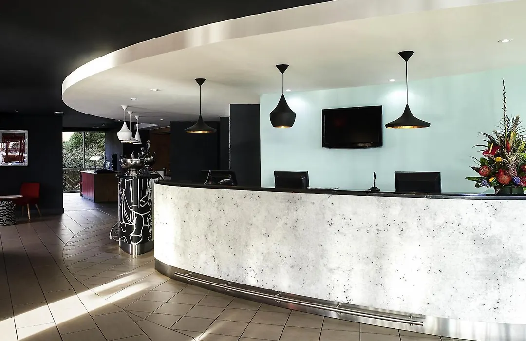 Ibis Swansea-1