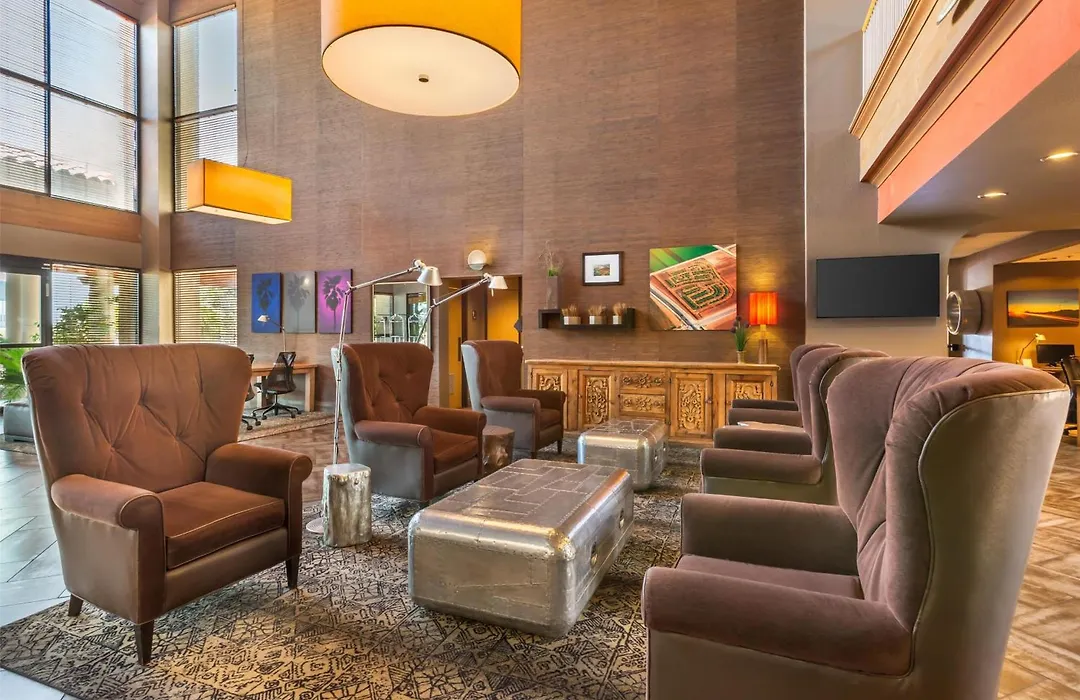 Best Western Plus Scottsdale Thunderbird Suites-1