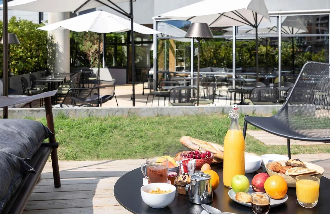 Novotel Annecy Centre-1