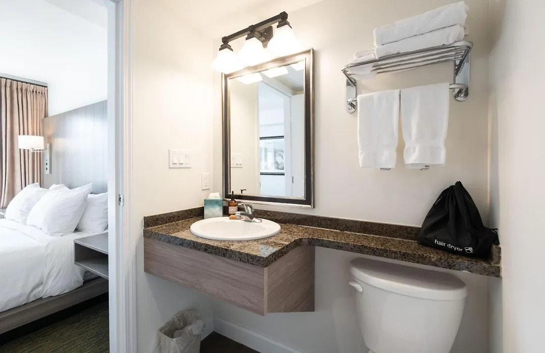 Executive Suites Hotel And Resort, Squamish-1
