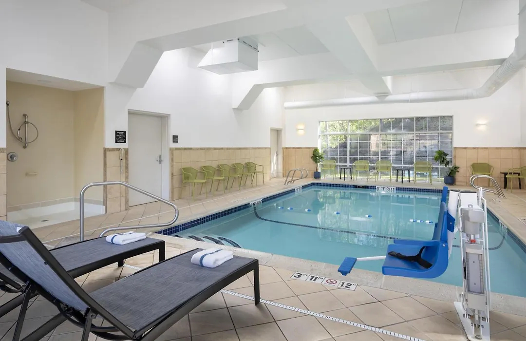 Hampton Inn & Suites Berkshires-Lenox-1