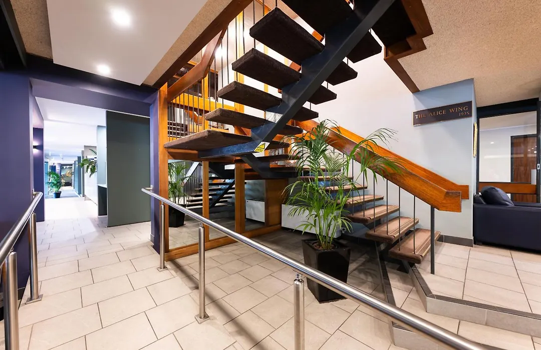 Belconnen Way Hotel & Serviced Apartments-1