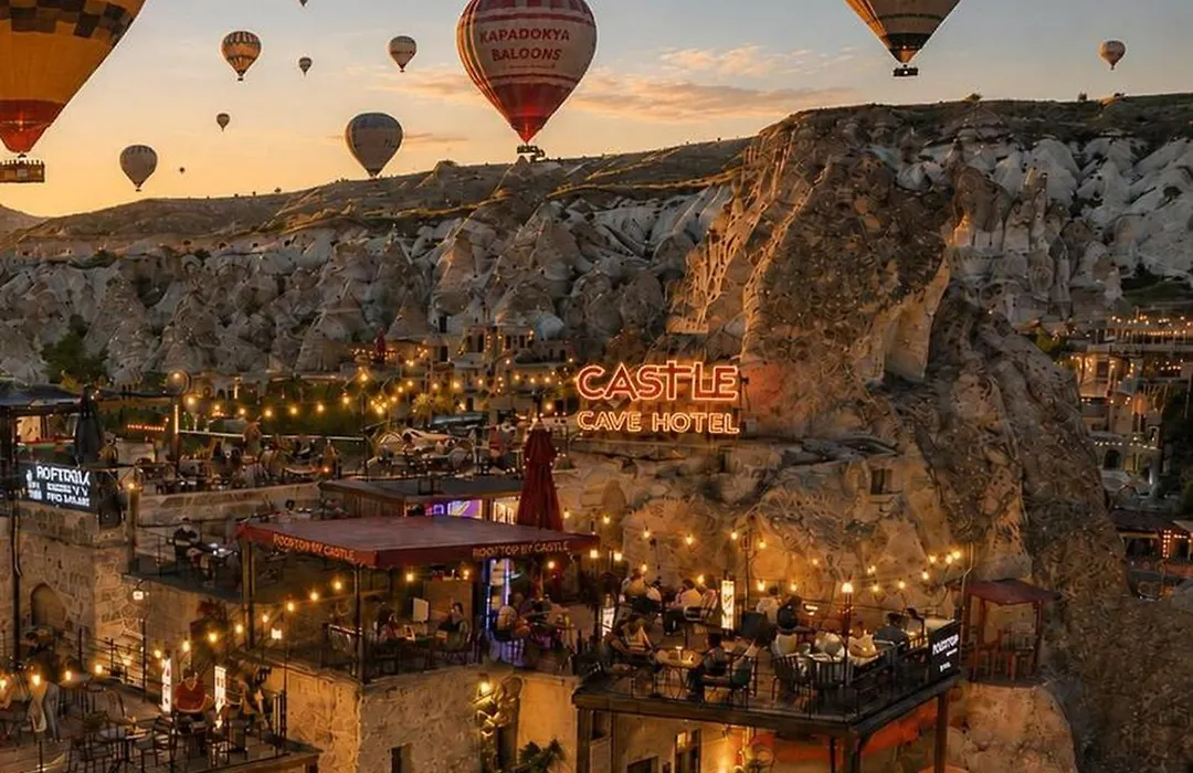 Castle Cave Hotel-1