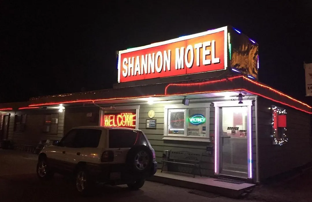Shannon Motel-1