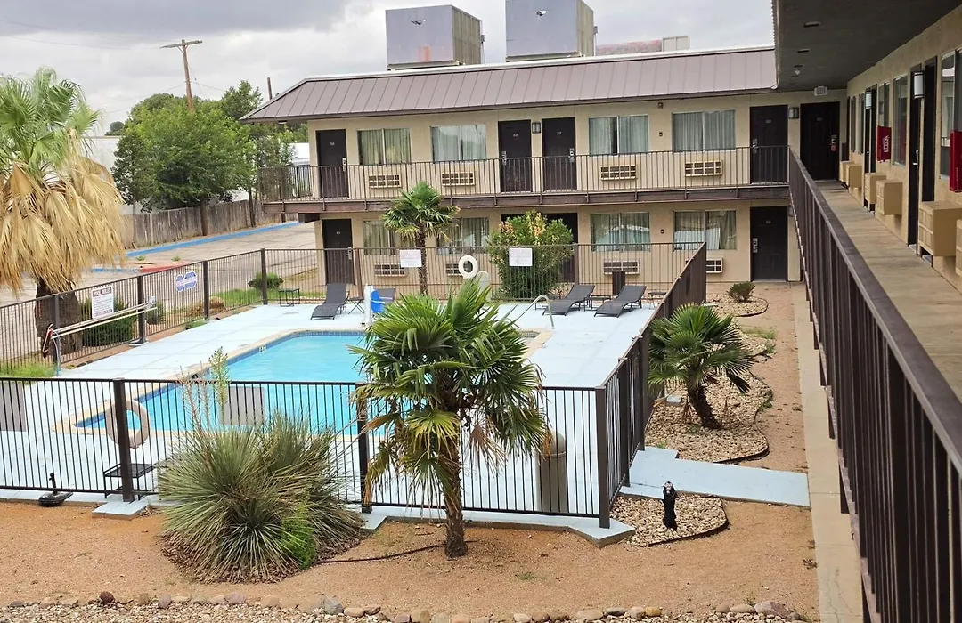 Howard Johnson By Wyndham Odessa Tx-1