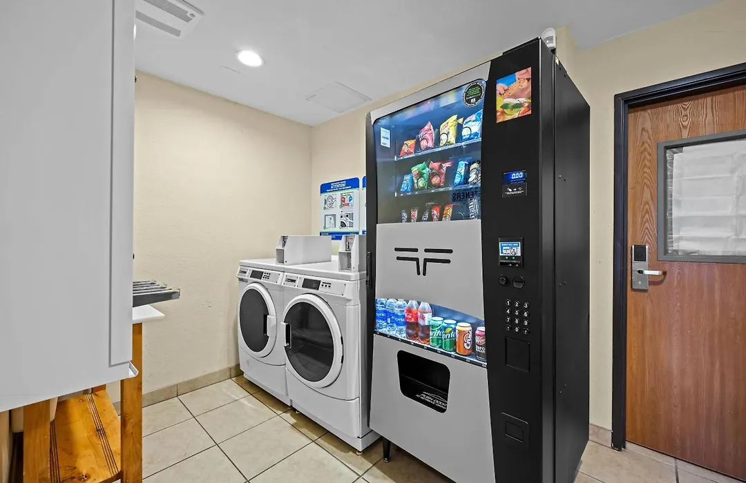 Econo Lodge Inn & Suites Santa Fe South-1