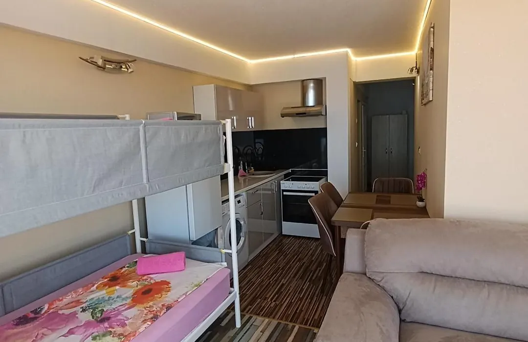 Family Hotel Casablanca Green-1