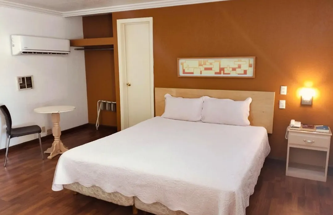Hotel Regis-1