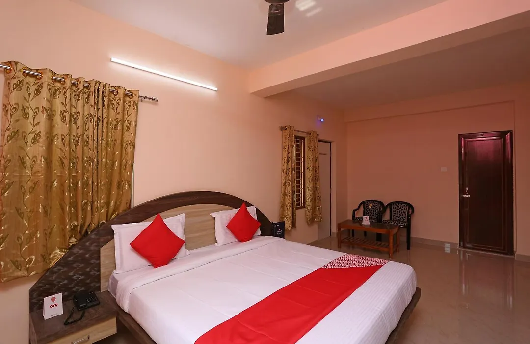 Hotel O Greenland Inn-1