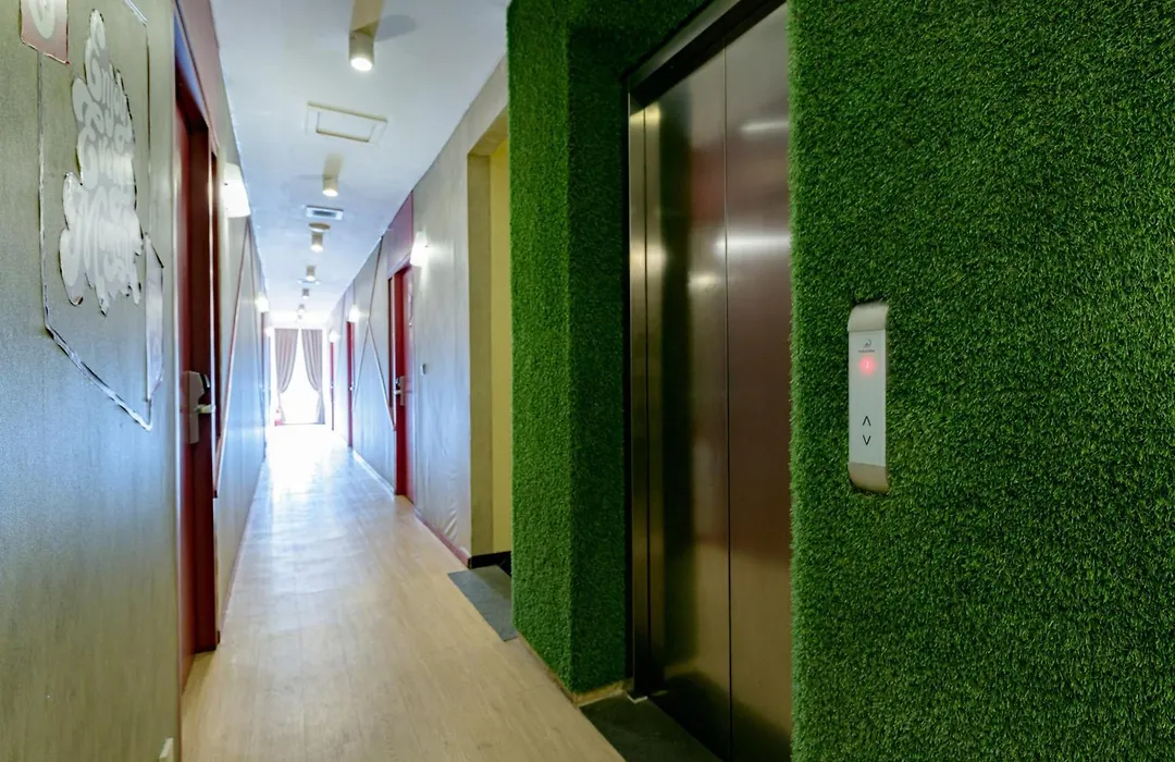 Reddoorz Plus @ Thamrin-1